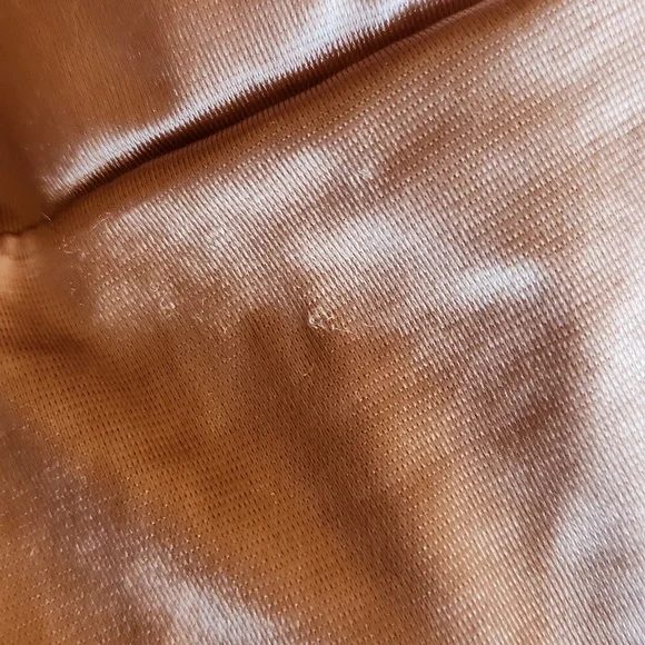 Silky metallic creamish/pink crop tank top with adjustable straps womans small - Picture 8 of 12